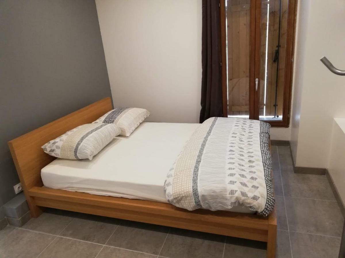 Maison Duplex & Appartement Sur Cour La Ferté-Gaucher Dış mekan fotoğraf